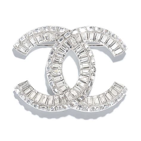 chanel womens brooch